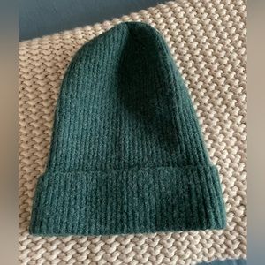 NWOT Universal Thread Long Beanie